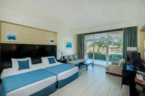 Reef Oasis Blue Bay Resort & Spa Zimmer Photos