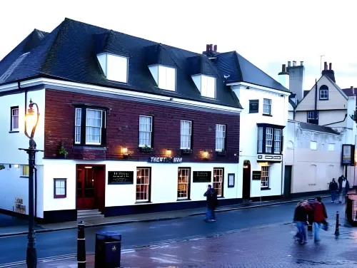 Pilgrims Hotel Extérieur Photos