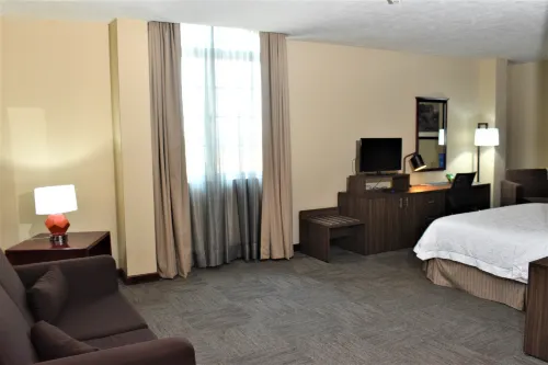 Hampton Inn by Hilton Tampico – Zona Dorada Rooms Photos