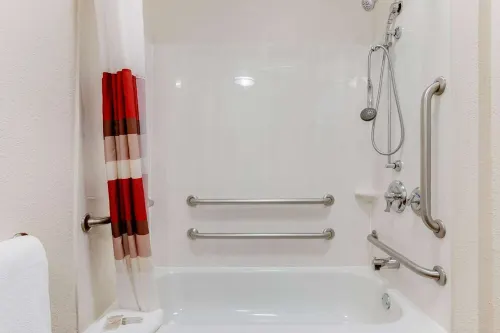 Super 8 by Wyndham Deerfield - Northbrook Huoneet Photos