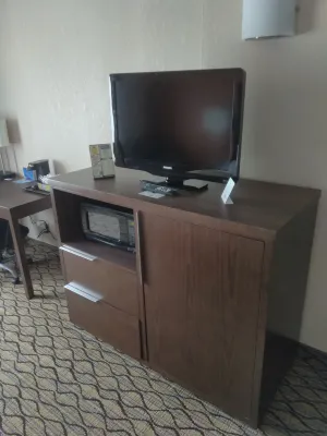 Baymont by Wyndham Madison Heights Detroit Area Rooms Photos