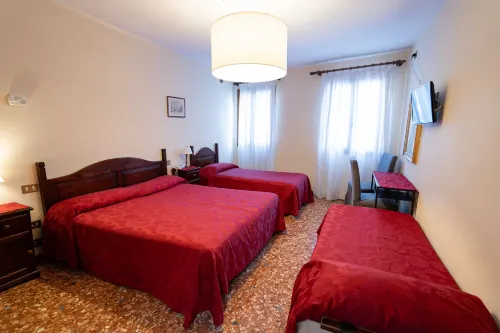 Hotel Tivoli Photos