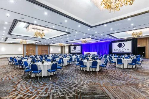 DoubleTree by Hilton Tulsa - Warren Place Featured Photos