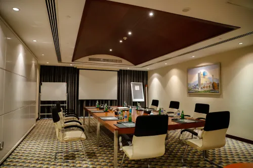 Crowne Plaza Sohar Espaces Affaires Photos