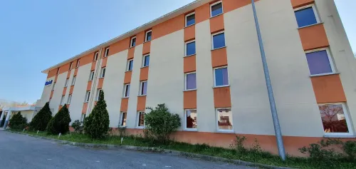 Hôtel Kyriad Aix les Milles - Plan de campagne Extérieur Photos