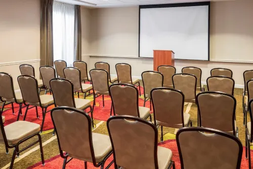 Hilton Garden Inn Irvine East/Lake Forest Business Photos