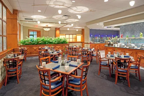 Crowne Plaza Philadelphia - King of Prussia Restauration Photos