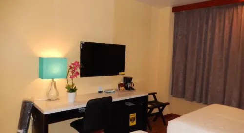 Quality Inn Near Sunset Park Photos