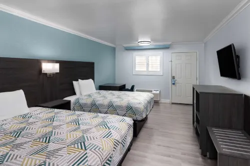 Travelodge by Wyndham Lemoore Near Naval Air Station Rooms Photos