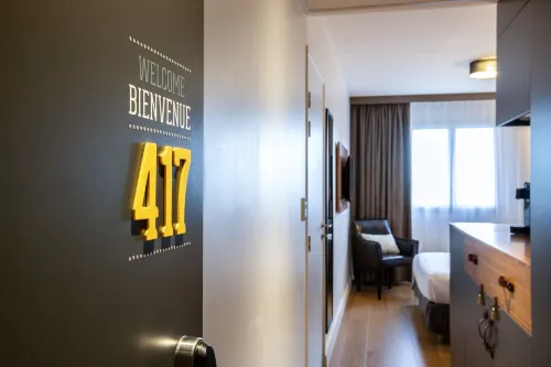 Best Western Plus Suitcase Paris la Defense Rooms Photos