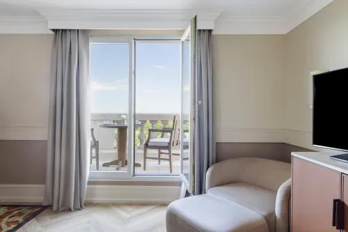 InterContinental Chantilly Chateau Mont Royal Zimmer Photos