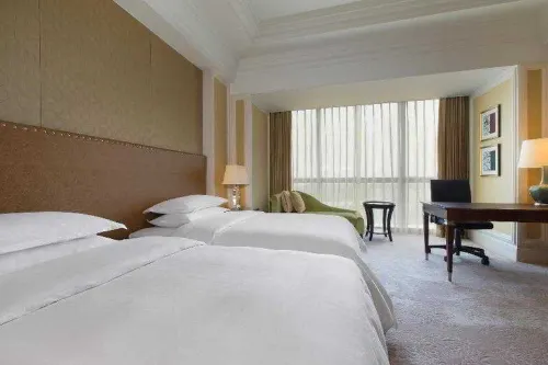 Novotel Poznan Centrum Photos