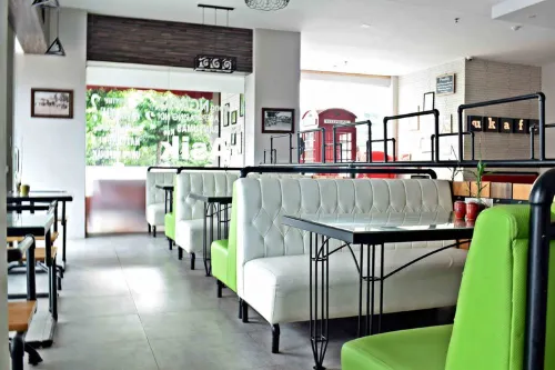 Meotel Purwokerto by Dafam Makanan Photos