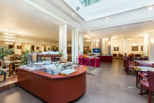 Evergreen Laurel Hotel Ruokailu Photos