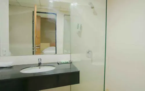 Hotel Delta Sinar Mayang Kamar Photos