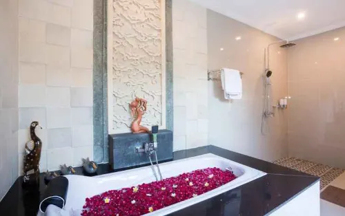 Kubu Petitenget Suite Seminyak Kamar Photos