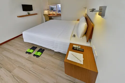 Whiz Hotel Malioboro Yogyakarta Kamar Photos