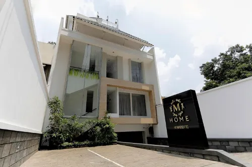 M Home Eksterior Photos