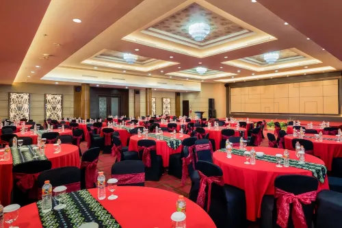 Best World Kindai Hotel Бизнес-удобства Photos
