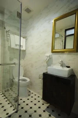 Khaosan Palace Hotel Rooms Photos