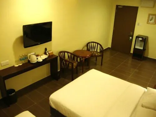 DM Hotel Photos