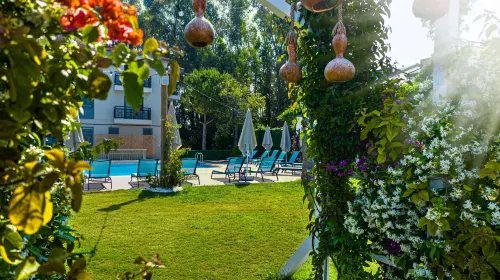 URAS BEACH HOTEL Extérieur Photos