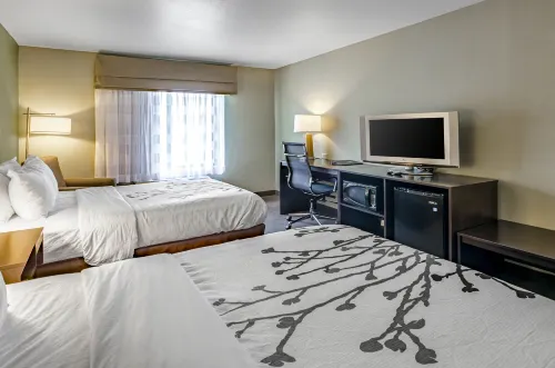 Quality Inn & Suites Airport Photos