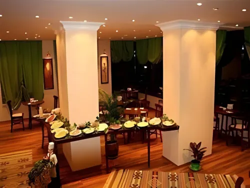 Triana Hotel Питание Photos
