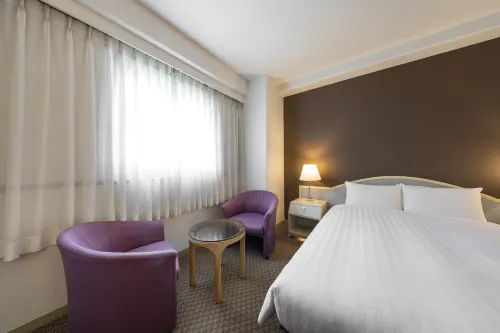Okayama Washington Hotel Plaza Kamar Photos