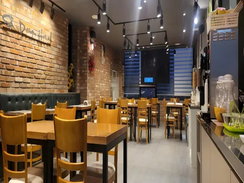 SR Design Hotel Dining Photos