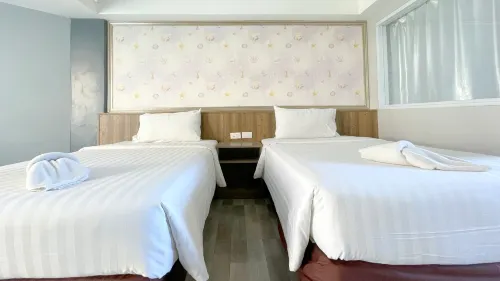 Dragon Beach Resort , Jomtien Beach Pattaya Photos