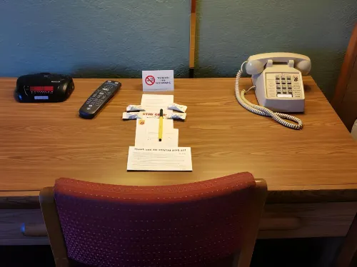 Super 8 by Wyndham Queensbury Glens Falls/Lake George Area Photos