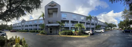 Quality Inn Miami Airport - Doral Exterior Photos