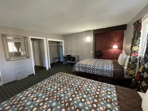 Travel Inn Rooms Photos