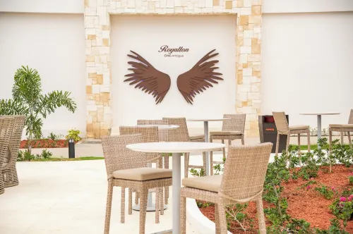 Adults Only, Royalton Chic Antigua Public Areas Photos