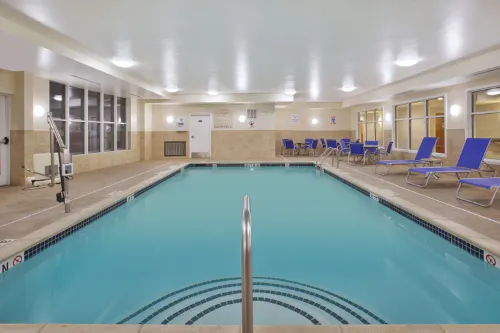 Holiday Inn Express & Suites Auburn Hills Loisirs et amusements Photos