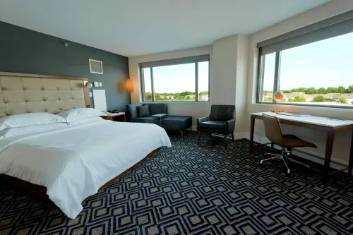 Hilton Chicago Oak Brook Hills Resort & Conference Center Rooms Photos