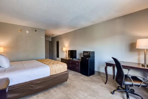 SureStay Plus Hotel by Best Western Durham Medical Center Zimmer Photos