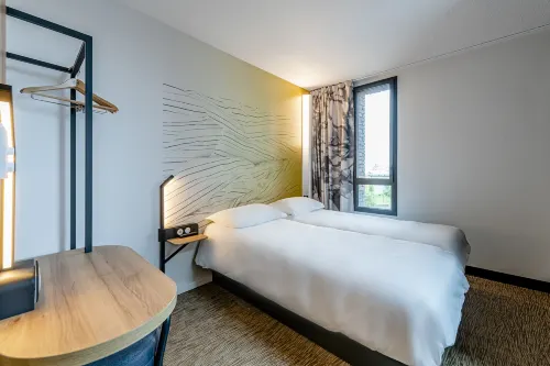 B&B Hotel Bois d'Arcy Saint Quentin en Yvelines Zimmer Photos