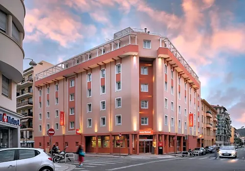 EasyHotel Nice Centre des Congrès - Vieux Nice À ne pas manquer Photos