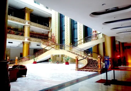 Pacific Palace Hotel Area Publik Photos