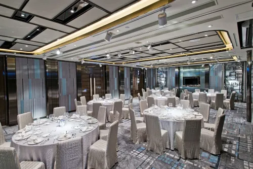 Royal Plaza Hotel Dining Photos