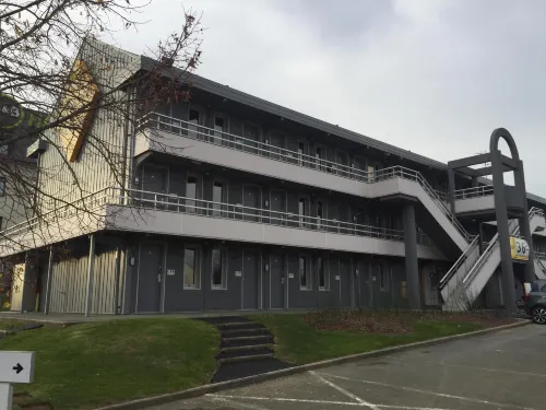 Première Classe Extérieur Photos
