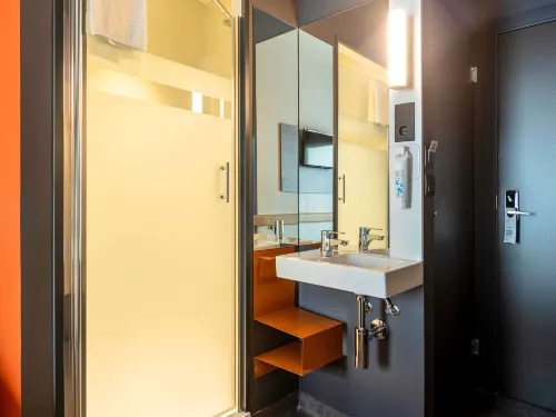 Ibis Budget Bilbao City Huoneet Photos