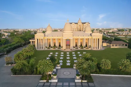 Sheraton Grand Palace Indore Exterior Photos