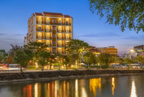 Khách sạn Royal Riverside Hội An Ngoại thất Photos
