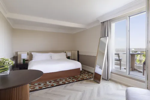 InterContinental Chantilly Chateau Mont Royal Rooms Photos