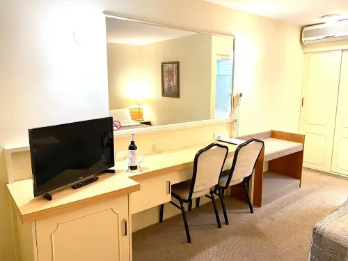 Gateway Motor Inn Photos