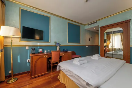 Hotel Kinsky Fountain Rooms Photos