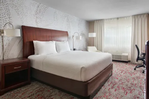 Fairfield Inn & Suites Great Barrington Lenox/Berkshires Rooms Photos